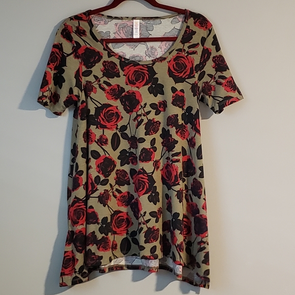 LuLaRoe Tops - Lularoe XS Perfect Tee